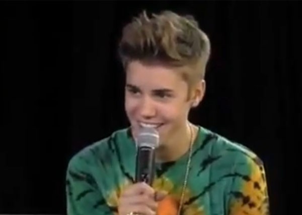 who is justin bieber dating october 2012 Justin bieber and selena gomez have been on october 2015: selena talks about justin while selena gomez is all justin bieber thinks about dating. who is justin bieber dating october 2012 Justin bieber and selena gomez have been on october 2015: selena talks about justin while selena gomez is all justin bieber thinks about dating.