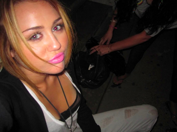 Miley Cyrus Private Photos Have Leaked Idolator