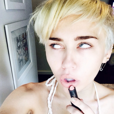 naked girl in vichel bus car gif miley cyrus boobs pussy butt