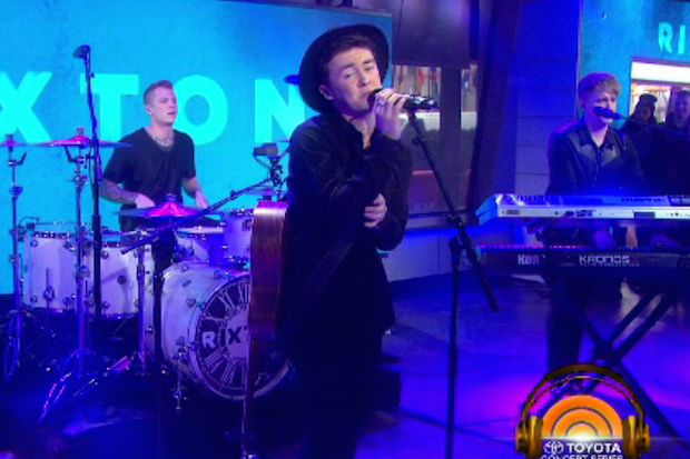 Nick Jonas Performs “Chains” On ‘The Ellen Degeneres Show': Watch